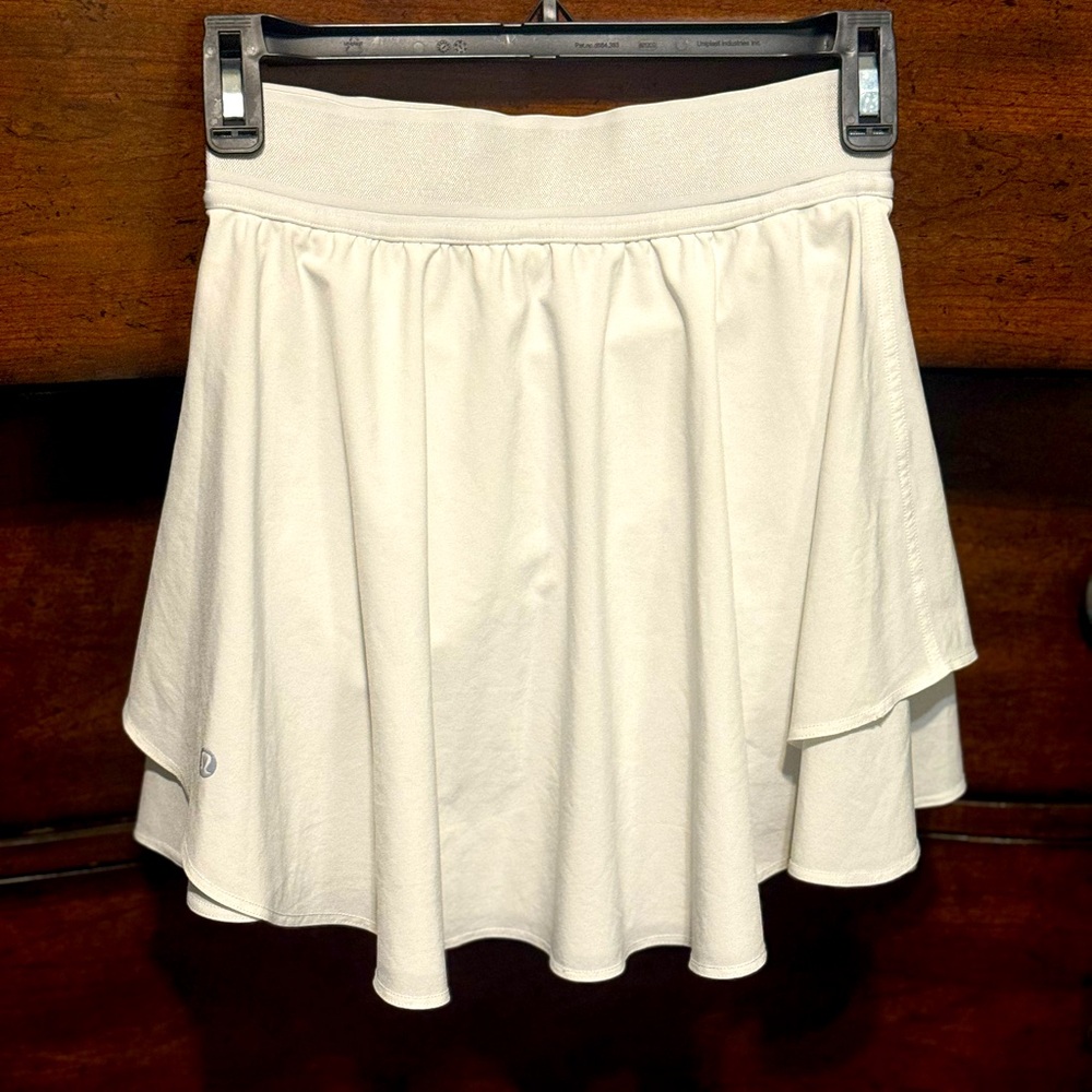 Women’s Lululemon high waisted tennis skort size 2